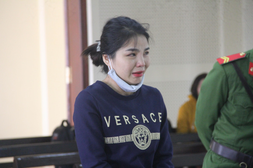 Nguyễn Thị Thuỷ trong phiên xét xử