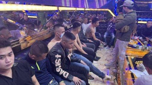 Nhóm thanh niên sử dụng ma tuý trong quán karaoke ảnh 1