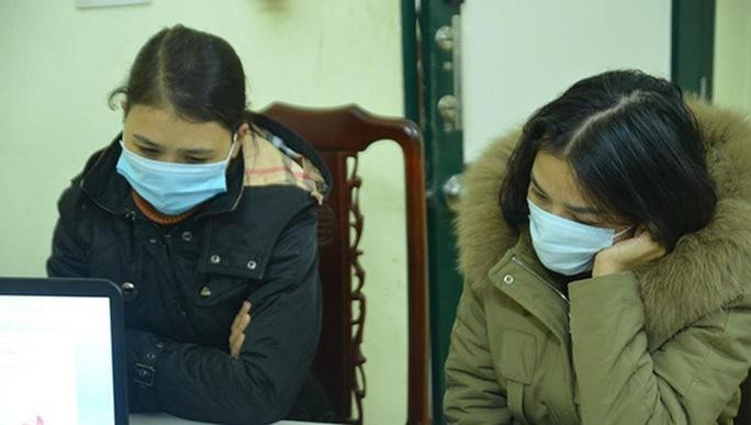 Đối tượng Dung và Ngân tại cơ quan công an