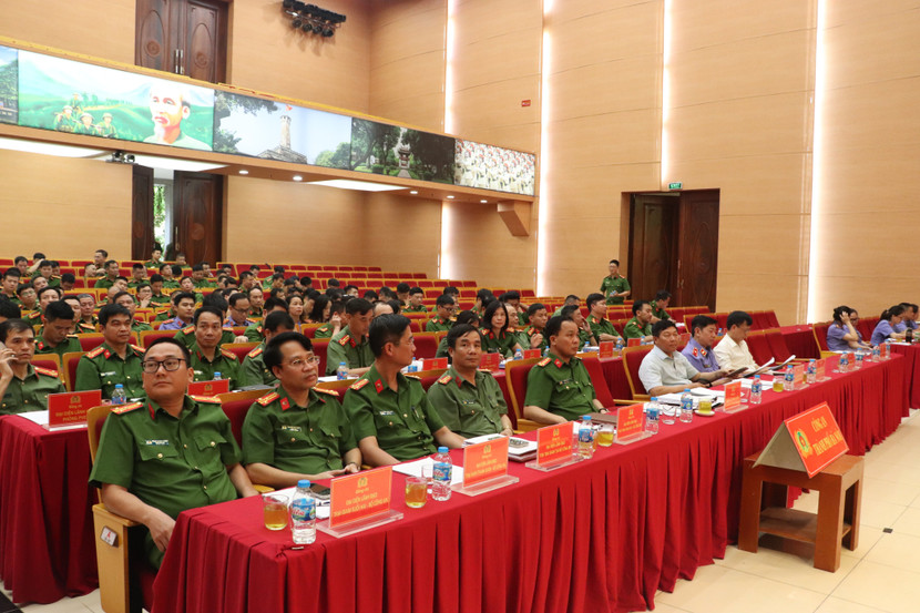 Các đại biểu dự tại điểm cầu CATP Hà Nội