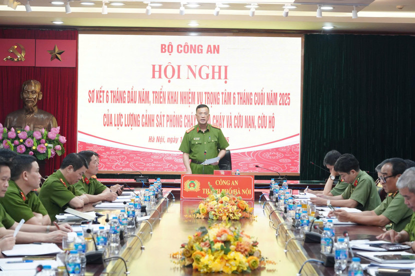 Công an thành phố Hà Nội phát biểu tham luận