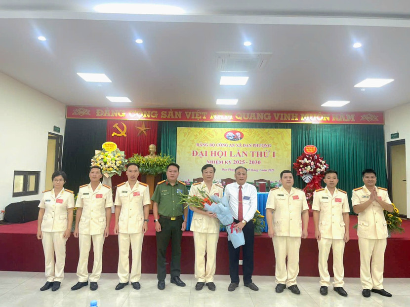 Ra mắt Ban chấp hành Đảng bộ Công an xã Đan Phượng