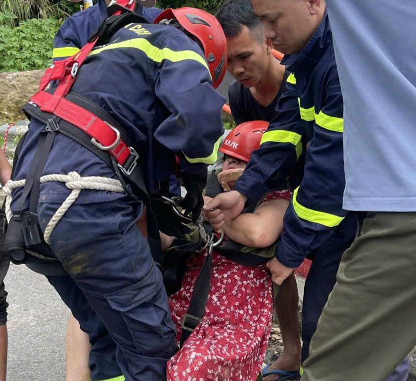 Giải cứu thành công người bị nạn Giải cứu thành công người bị nạn