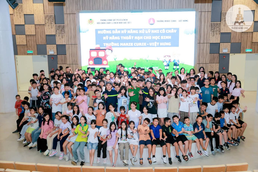 Buổi tuyên truyền mang đến cho học sinh những kiến thức, kỹ năng cơ bản trong phòng cháy, chữa cháy