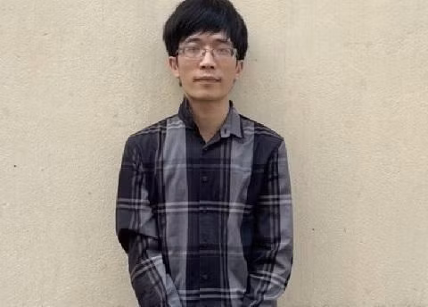 Hồ Sơn Tùng tại cơ quan công an