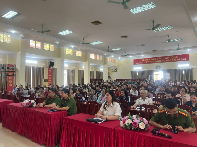 Hội nghị có sự tham gia của hơn 2.000 chủ các cơ sở kinh doanh nhà trọ trên địa bàn quận Ba Đình Hội nghị có sự tham gia của hơn 2.000 chủ các cơ sở kinh doanh nhà trọ trên địa bàn quận Ba Đình