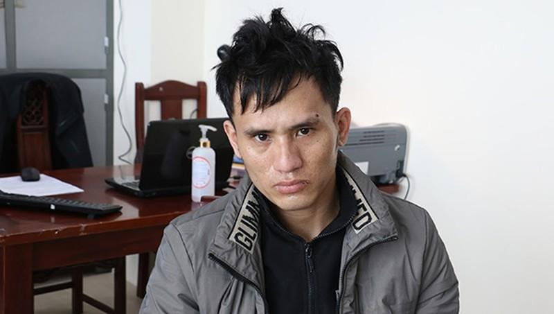 Bùi Văn Trí tại cơ quan công an (ảnh T.B) Bùi Văn Trí tại cơ quan công an (ảnh T.B)