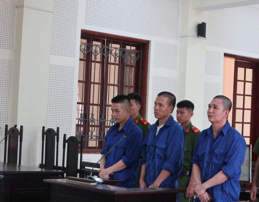 Thạch, Hậu và Trí trong phiên xét xử