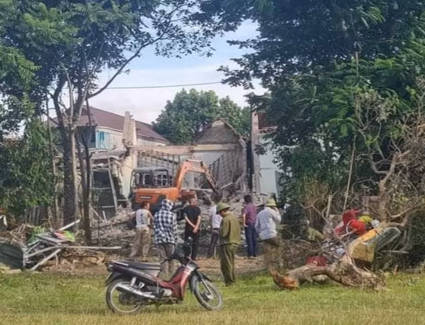 Ngôi nhà nơi xảy ra hai vụ nổ khiến 4 người thương vong Ngôi nhà nơi xảy ra hai vụ nổ khiến 4 người thương vong