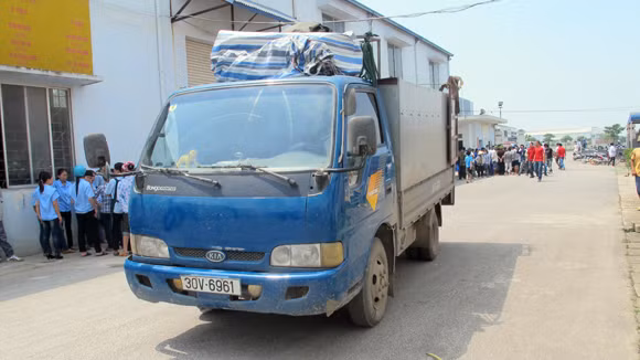 Đình công, nữ công nhân bị bảo vệ tông chết thảm ảnh 3