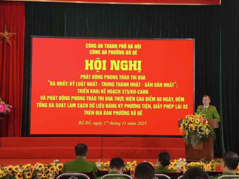 Hội nghị là dịp củng cố niềm tin của nhân dân với lực lượng Công an phường Bồ Đề, tạo động lực để đơn vị tiếp tục hoàn thành xuất sắc nhiệm vụ được giao Hội nghị là dịp củng cố niềm tin của nhân dân với lực lượng Công an phường Bồ Đề, tạo động lực để đơn vị tiếp tục hoàn thành xuất sắc nhiệm vụ được giao