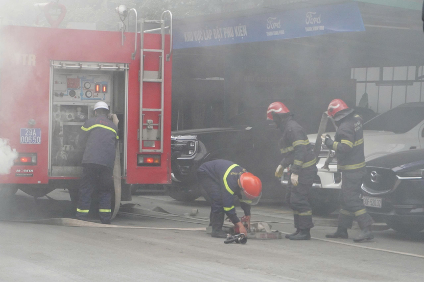 Lực lượng Cảnh sát PCCC&CNCH triển khai phối hợp chữa cháy Lực lượng Cảnh sát PCCC&CNCH triển khai phối hợp chữa cháy