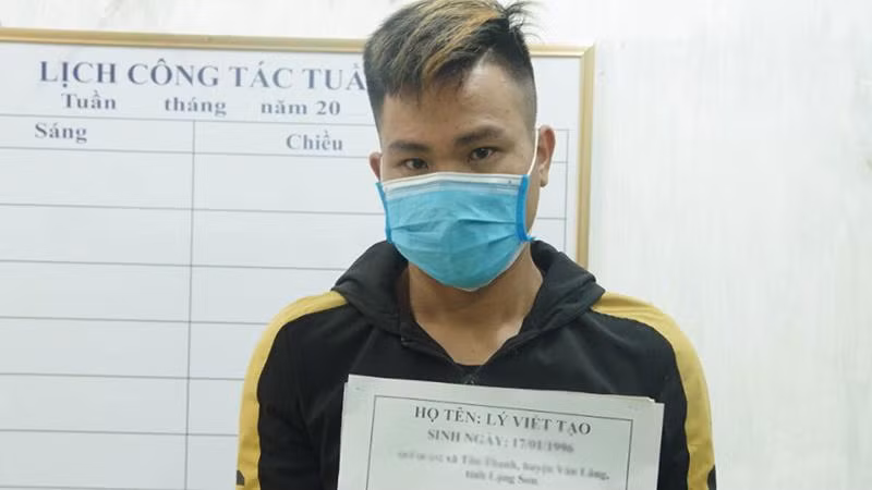 Lý Viết Tạo là người cư trú tại xã Tân Thanh, thông thuộc địa hình khi dẫn người qua biên giới Lý Viết Tạo là người cư trú tại xã Tân Thanh, thông thuộc địa hình khi dẫn người qua biên giới