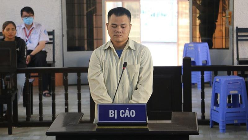 Y Hoang Niê tại phiên toà xét xử sơ thẩm (Ảnh: T.X) Y Hoang Niê tại phiên toà xét xử sơ thẩm (Ảnh: T.X)