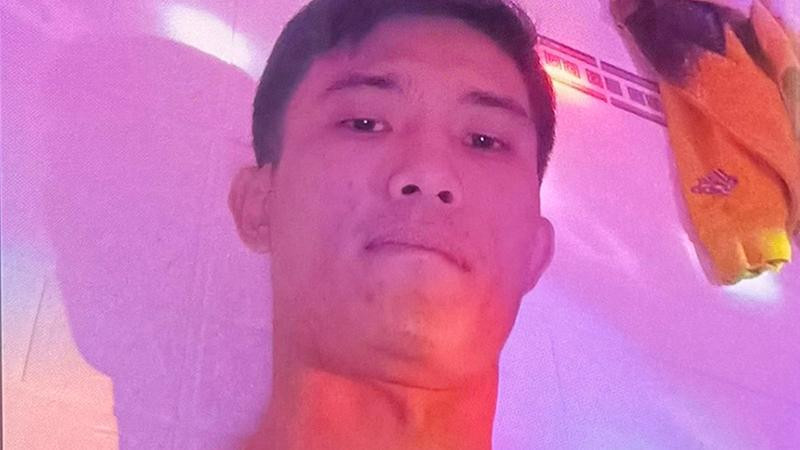 Đối tượng bị bắt khi đang có mặt tại Bến xe Miền Tây (Ảnh: T.L.) Đối tượng bị bắt khi đang có mặt tại Bến xe Miền Tây (Ảnh: T.L.)