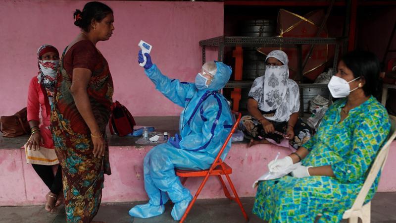 Số ca mắc Covid-19 tại Ấn Độ tăng cao (Ảnh: Reuters)