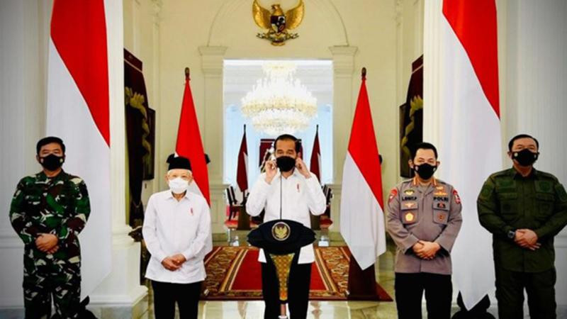 Tổng thống Indonesia tuyên bố thăng hàm cho các thủy thủ