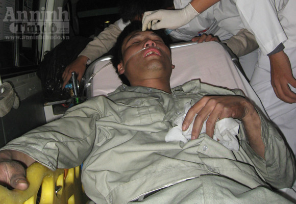 Những hình ảnh đáng sợ về vụ cháy nhà 33 tầng của Điện lực Việt Nam ảnh 16 Những hình ảnh đáng sợ về vụ cháy nhà 33 tầng của Điện lực Việt Nam ảnh 16