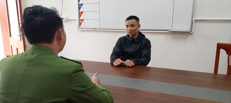 Ngô Thế Anh tại cơ quan công an