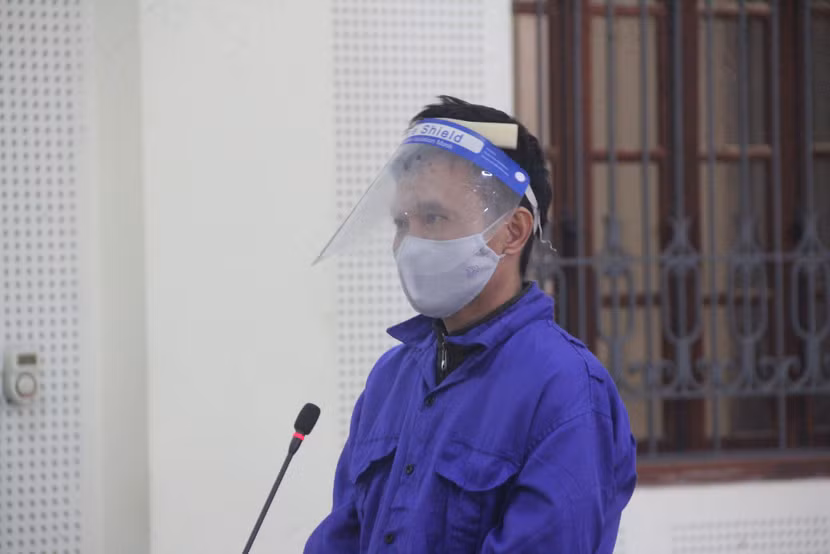 “Nổ” quen lãnh đạo trường đại học Y , Toàn nhận hàng trăm triệu đồng để “chạy suất” tuyển sinh “Nổ” quen lãnh đạo trường đại học Y , Toàn nhận hàng trăm triệu đồng để “chạy suất” tuyển sinh