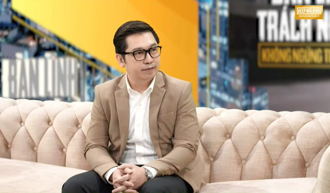 Chuyên gia tư vấn tài chính Đoàn Đức Minh trao đổi trong chương trình