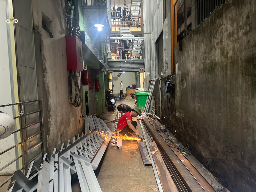 Dãy nhà trọ số 4, ngách 16, ngõ 75 Hồ Tùng Mậu, phường Mai Dịch đang khắc phục các tồn tại Dãy nhà trọ số 4, ngách 16, ngõ 75 Hồ Tùng Mậu, phường Mai Dịch đang khắc phục các tồn tại