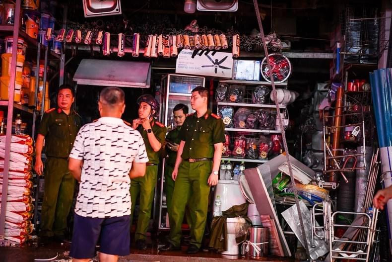 Lực lượng chức năng đang khẩn trương điều tra nguyên nhân vụ cháy