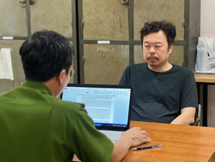 Đối tượng Nguyễn Khánh Toàn tại cơ quan công an Đối tượng Nguyễn Khánh Toàn tại cơ quan công an