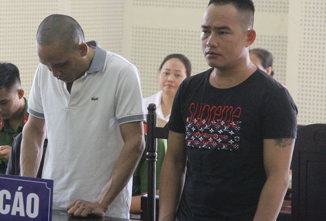 Cường và Nghệ trong phiên xét xử Cường và Nghệ trong phiên xét xử