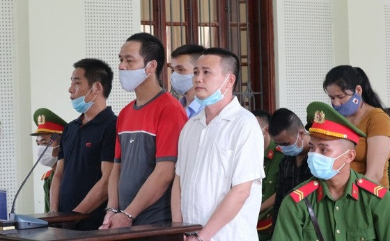 Các bị cáo trong phiên xét xử