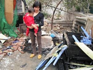 Nghi vấn vụ hỏa hoạn suýt thiêu cháy 2 mẹ con giữa đêm ảnh 1