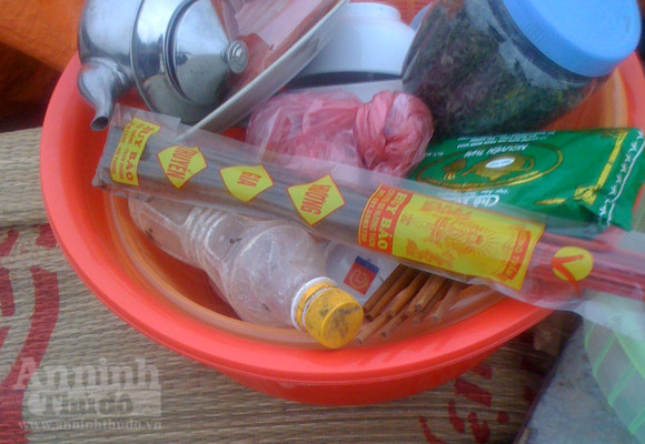 Xem cảnh sống khổ của vợ Đoàn Văn Vươn ảnh 8 Xem cảnh sống khổ của vợ Đoàn Văn Vươn ảnh 8