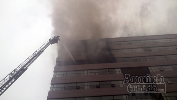  Hà Nội: Cháy lớn tại giảng đường cao tầng, ĐH Ngoại thương ảnh 5