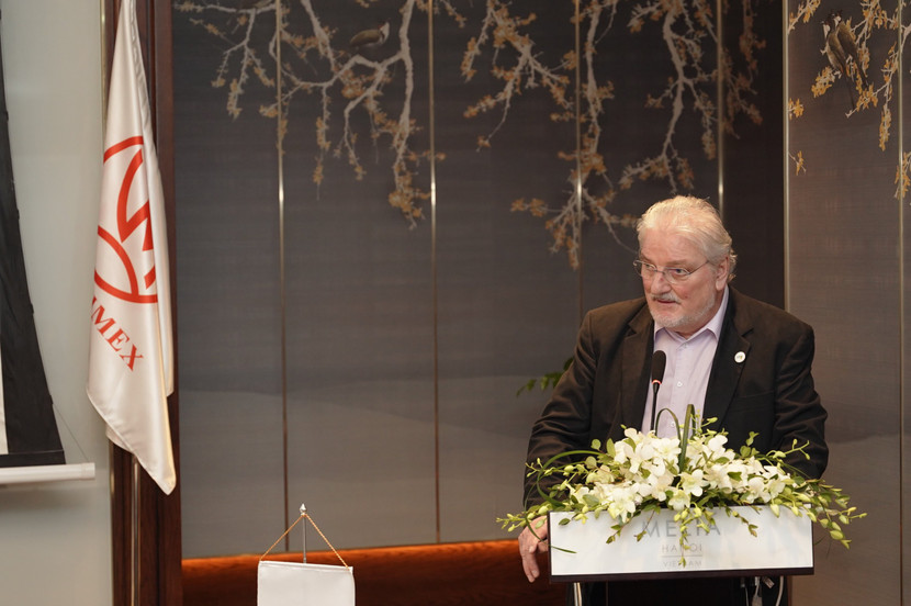 Giáo sư Richard P. Baum, Chủ tịch Học viện Trung tâm Ung thư chính xác quốc tế (ICPO), thành viên Hội đồng của ICPO, Chủ tịch Ủy ban khoa học ICPO