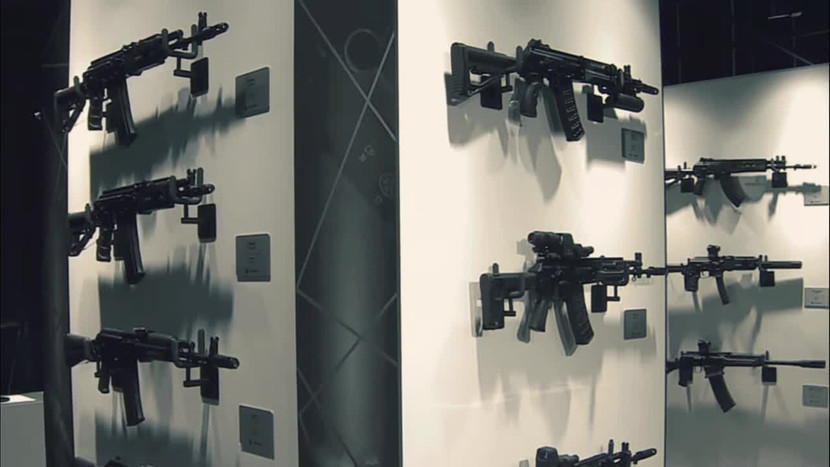 Dù có thiết kế hiện đại cộng với tính hoạt động bền bỉ vốn có của dòng súng huyền thoại AK, tuy vậy cho tới nay Nga vẫn chưa mấy thành công với các phiên bản AK hậu Liên Xô.