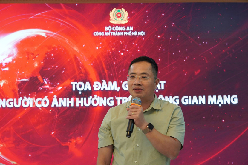 Đại tá Nguyễn Thành Long, Phó Giám đốc CATP Hà Nội phát biểu tại buổi tọa đàm