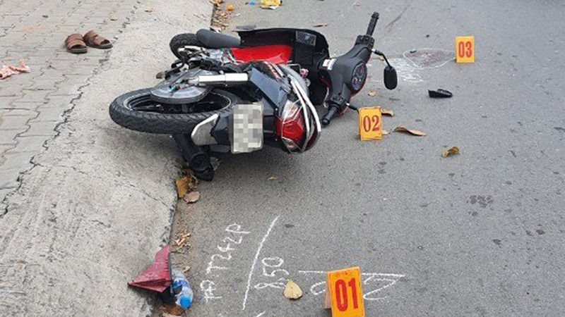 Hiện trường vụ cướp khiến cặp vợ chồng bị thương (ảnh: Zing)