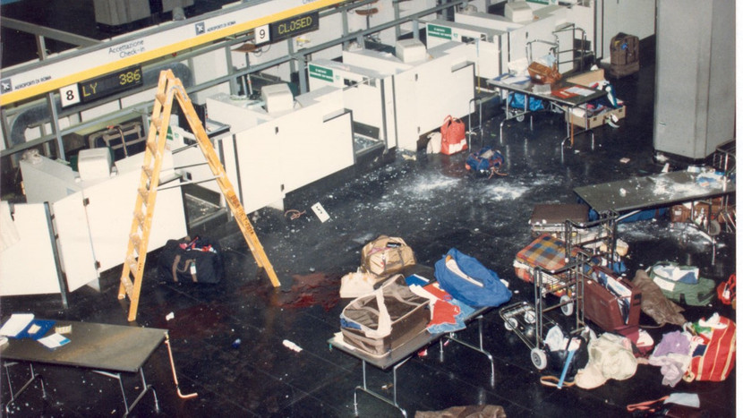 Hiện trường vụ tấn công khủng bố tại sân bay Schwechat ở thủ đô Vienna Hiện trường vụ tấn công khủng bố tại sân bay Schwechat ở thủ đô Vienna