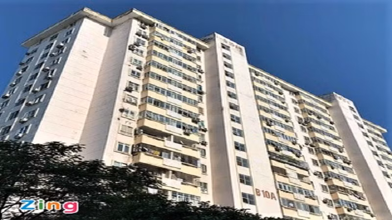 Tòa nhà B10A, nơi xảy ra sự việc (ảnh: Zing)