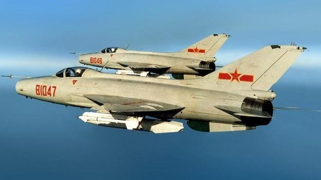 Máy bay chiến đấu J-7 của Trung Quốc