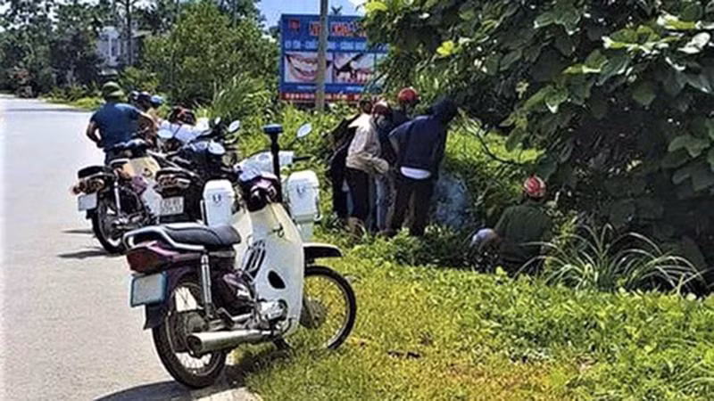 Nơi bé sơ sinh bị bỏ rơi (Ảnh: Zing)