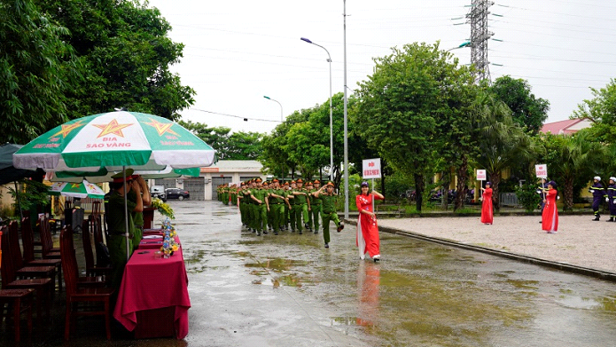 Các đơn vị tham gia nội dung duyệt đội ngũ. Các đơn vị tham gia nội dung duyệt đội ngũ.