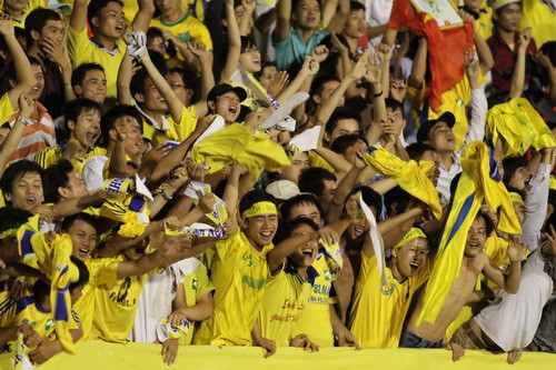 CĐV SLNA bị cấm vào sân Thống Nhất đến hết giải ảnh 1 CĐV SLNA bị cấm vào sân Thống Nhất đến hết giải ảnh 1