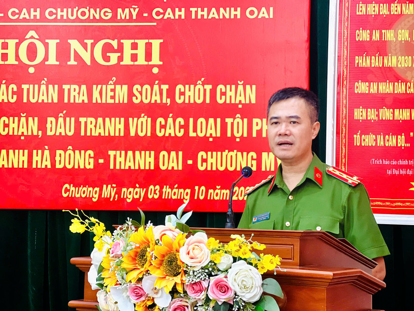 Đại tá Nguyễn Ngọc Quyền, Trưởng Công an quận Hà Đông phát biểu tại hội nghị