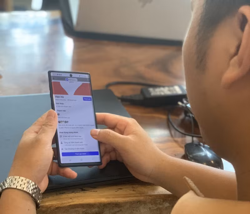 Cẩn trọng với ứng dụng hẹn hò online.