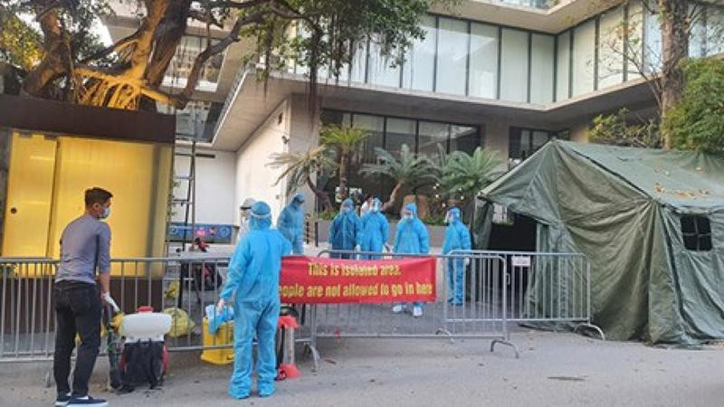 Phong tỏa khách sạn Somerset Westpoint (Ảnh: Chinhphu.vn) Phong tỏa khách sạn Somerset Westpoint (Ảnh: Chinhphu.vn)