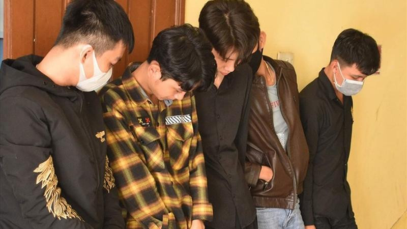 Các đối tượng tại cơ quan chức năng (Ảnh: CA TP. Đông Hà) Các đối tượng tại cơ quan chức năng (Ảnh: CA TP. Đông Hà)