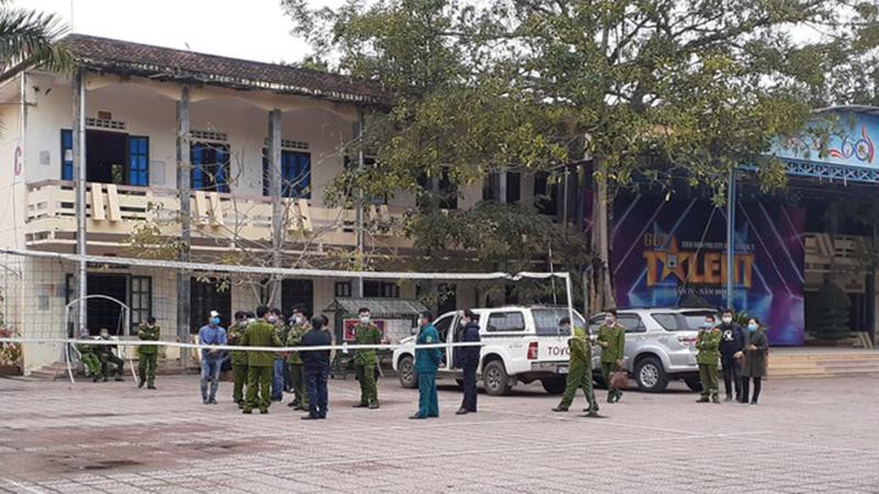 Công an tiến hành khám nghiệm hiện trường (Ảnh: Dân trí)