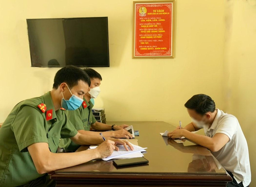 T. bị triệu tập làm việc tại cơ quan công an T. bị triệu tập làm việc tại cơ quan công an