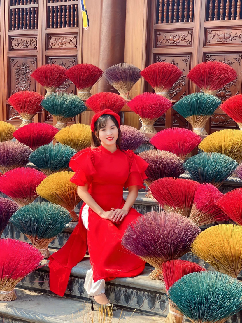 Nữ Cảnh sát khu vực xinh đẹp, dịu dàng nhưng không kém phần "đanh thép" trước các đối tượng